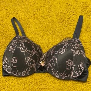 Maidenform 34D Lace Front Push Up